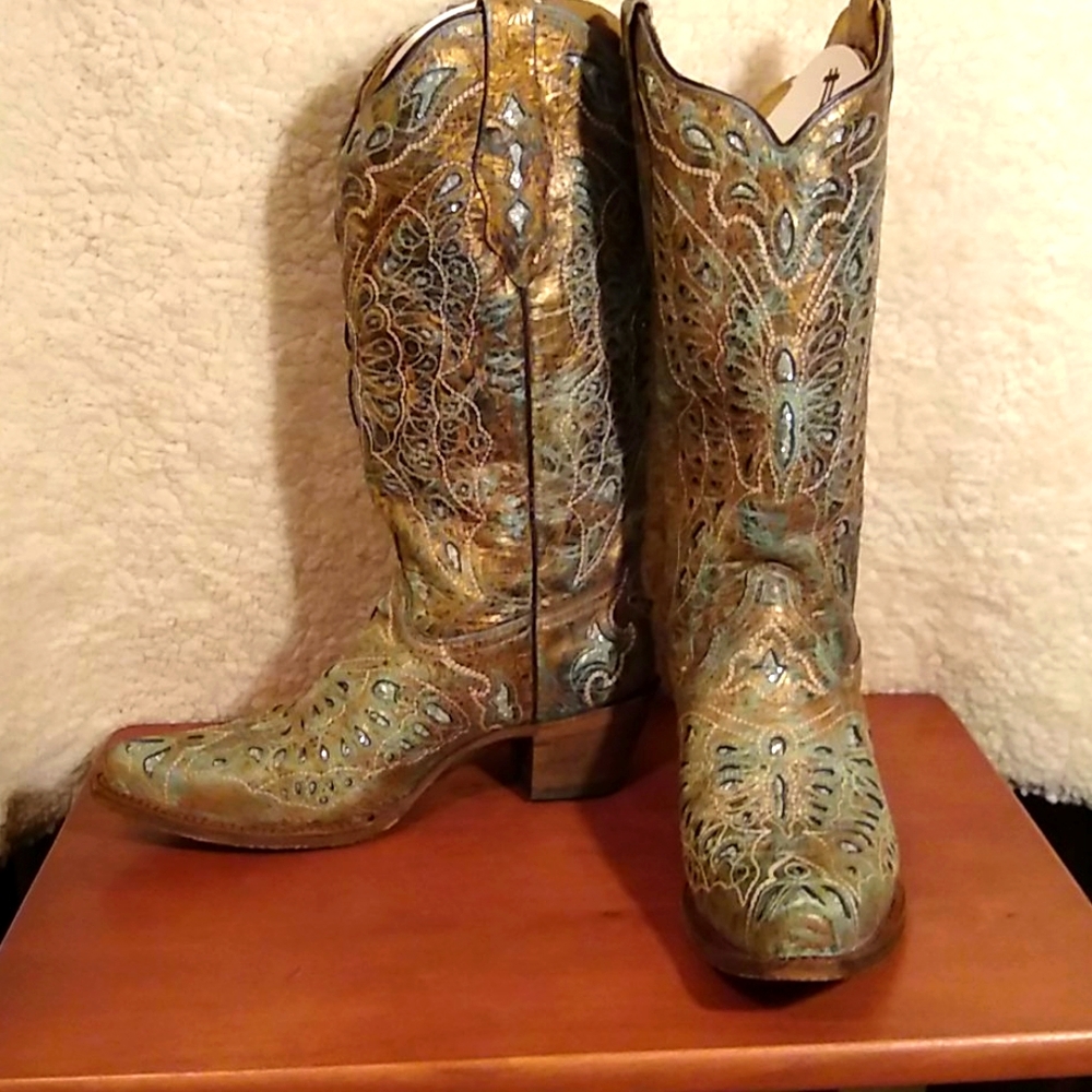Corral boots with bling!!!!!!